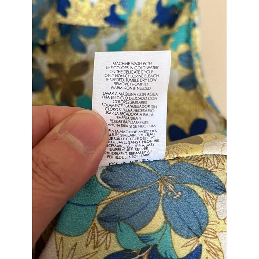 CAbi Floral Wish Peplum Sleeveless Button Front Top Size Medium *FLAW - Picture 10 of 14